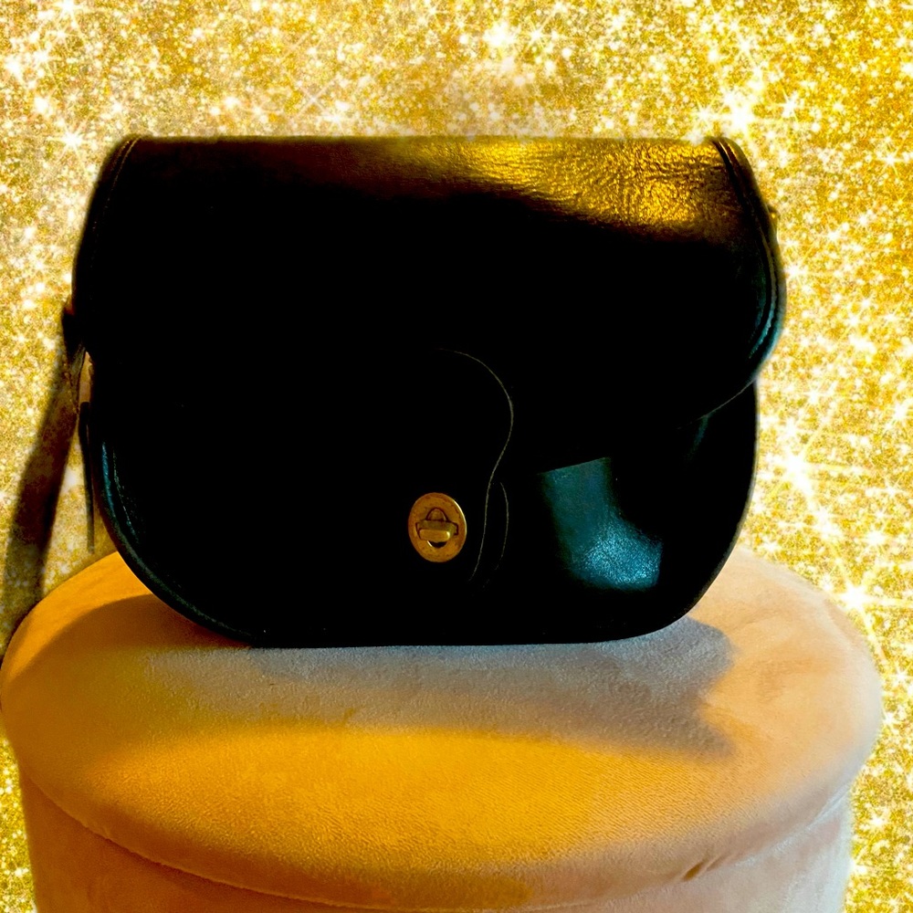 Black Vintage Coach Cross Body Purse #N9 H60-9954